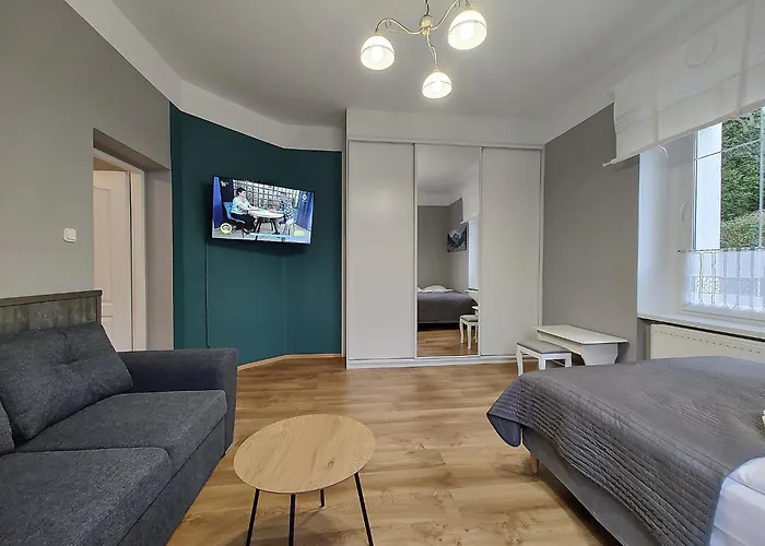 Swierkowy - Kolejowa * Karpacz